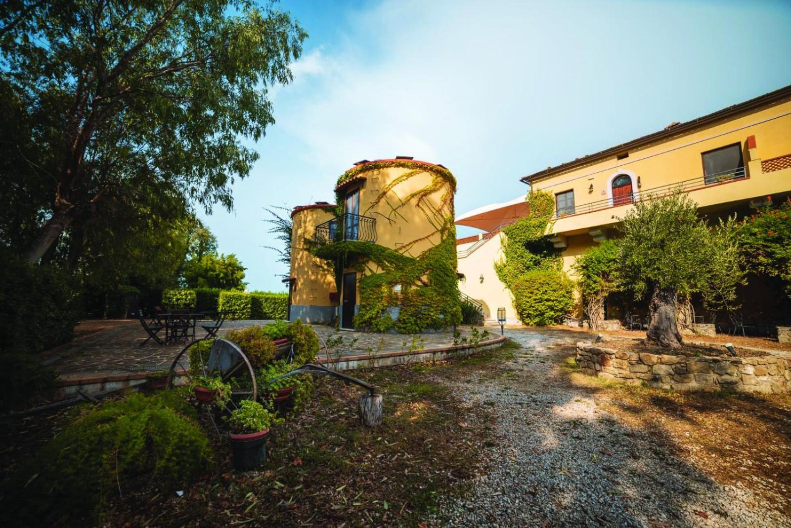Agriturismo La Petrosa Ceraso ภายนอก รูปภาพ